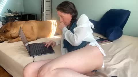 toxiclayne online show from April 2026 07:03:02 PM