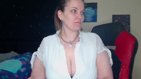 Lilly Miss Mistress Goddess Maam Queen Boss online show from January 2025 07:49:02 AM