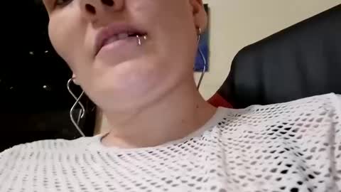 Lilly Miss Mistress Goddess Maam Queen Boss online show from March 2025 08:41:01 AM