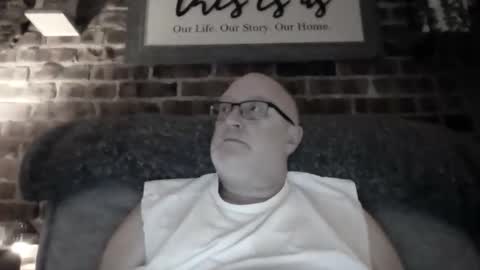 Snapshot of toyota1969 chatting on November 2025 10:31:02 PM toyota1969 online show from November 2025 10:31:02 PM