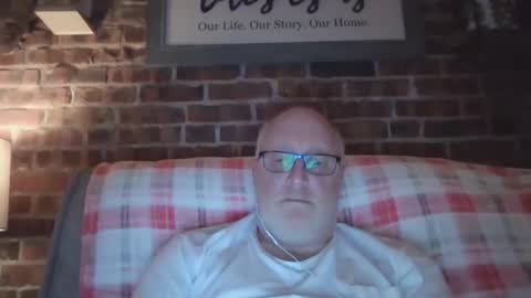 Snapshot of toyota1969 chatting on December 2025 12:26:02 AM toyota1969 online show from December 2025 12:26:02 AM