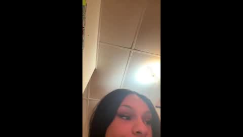 tracy227 online show from October 2025 08:33:02 AM