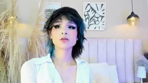 Tracy  online show from June 2026 01:22:02 PM