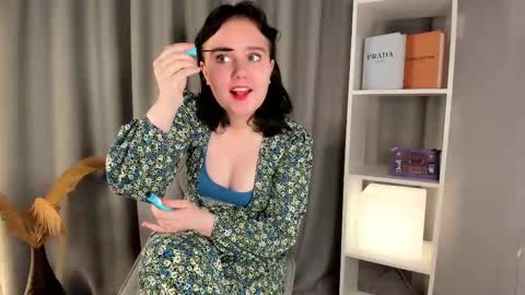 Call me Tracy online show from December 2025 01:27:02 PM