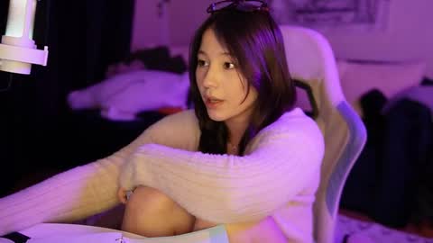 Snapshot of traharaaa chatting on September 2025 05:36:02 PM Ariana and Erik online show from September 2025 05:36:02 PM