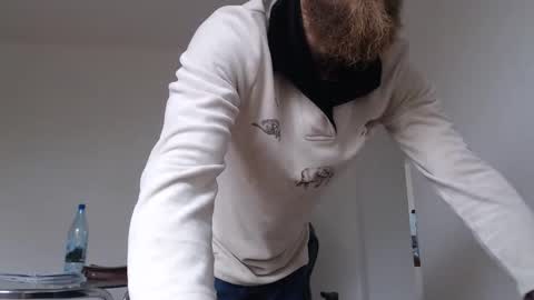 Snapshot of tralalabala chatting on October 2025 09:06:02 AM Tralalabala online show from October 2025 09:06:02 AM