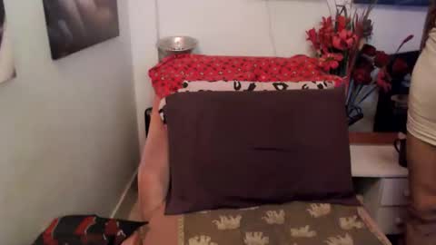 Snapshot of transagera chatting on November 2025 01:17:02 AM TransAgera online show from November 2025 01:17:02 AM