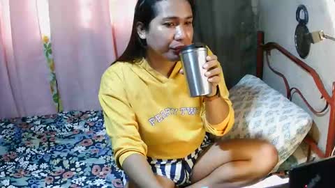 transhottie28 online show from October 2025 12:47:01 AM