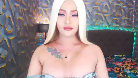 Snapshot of transplayfullolivia chatting on January 2025 05:30:02 PM KYLIE BELLA  TS online show from January 2025 05:30:02 PM