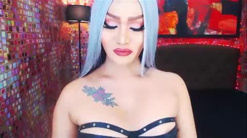 Snapshot of transplayfullolivia chatting on February 2025 01:43:01 AM KYLIE BELLA  TS online show from February 2025 01:43:01 AM