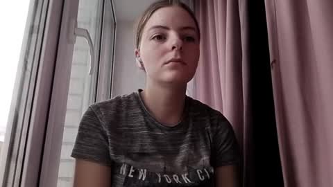 Mari online show from April 2026 01:42:02 PM