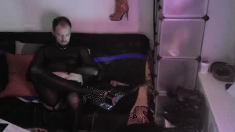 Snapshot of travanale chatting on March 2025 02:36:01 AM travanale online show from March 2025 02:36:01 AM