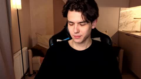 travisrivas online show from June 2026 01:51:02 AM