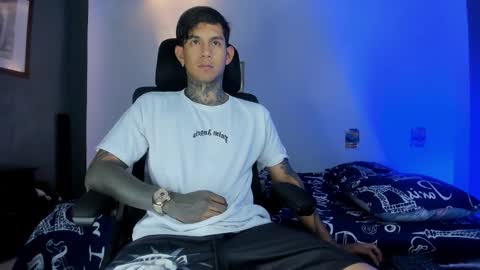 Snapshot of travistanner28 chatting on November 2025 06:55:01 AM TRAV - INDEPENDENT MODEL online show from November 2025 06:55:01 AM