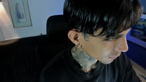 Snapshot of travistanner28 chatting on November 2025 03:20:02 AM TRAV - INDEPENDENT MODEL online show from November 2025 03:20:02 AM