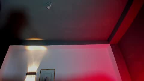 Snapshot of travistanner28 chatting on December 2025 11:10:01 PM TRAV - INDEPENDENT MODEL online show from December 2025 11:10:01 PM