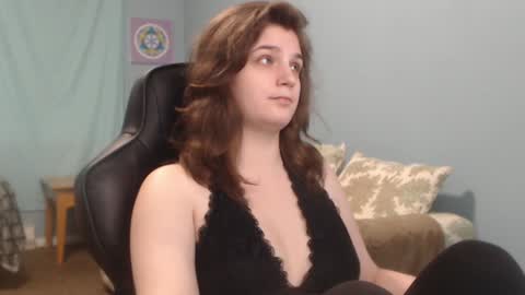 Snapshot of treejeanne chatting on December 2024 05:34:01 PM TreeJeanne online show from December 2024 05:34:01 PM