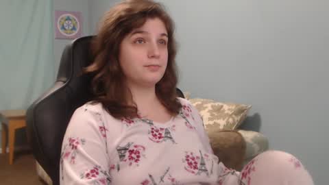 Snapshot of treejeanne chatting on December 2024 02:51:01 AM TreeJeanne online show from December 2024 02:51:01 AM