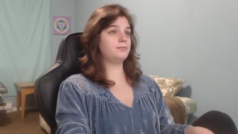 Snapshot of treejeanne chatting on December 2024 07:29:01 PM TreeJeanne online show from December 2024 07:29:01 PM