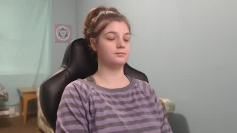 Snapshot of treejeanne chatting on February 2025 11:04:02 PM TreeJeanne online show from February 2025 11:04:02 PM