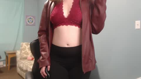 Snapshot of treejeanne chatting on February 2025 12:09:01 AM TreeJeanne online show from February 2025 12:09:01 AM