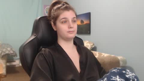 Snapshot of treejeanne chatting on February 2025 03:52:02 AM TreeJeanne online show from February 2025 03:52:02 AM