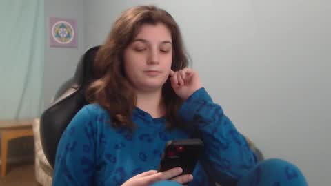 Snapshot of treejeanne chatting on March 2025 02:43:02 AM TreeJeanne online show from March 2025 02:43:02 AM