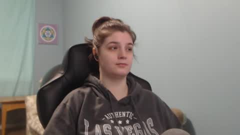 Snapshot of treejeanne chatting on March 2025 05:46:01 PM TreeJeanne online show from March 2025 05:46:01 PM