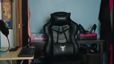 Snapshot of treejeanne chatting on October 2025 11:35:01 PM TreeJeanne online show from October 2025 11:35:01 PM