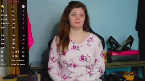 Snapshot of treejeanne chatting on November 2025 02:54:01 AM TreeJeanne online show from November 2025 02:54:01 AM