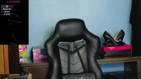 Snapshot of treejeanne chatting on November 2025 03:04:01 AM TreeJeanne online show from November 2025 03:04:01 AM