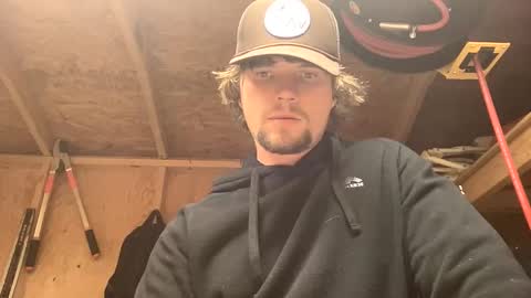 Snapshot of treeman817 chatting on April 2026 11:47:02 PM treeman817 online show from April 2026 11:47:02 PM