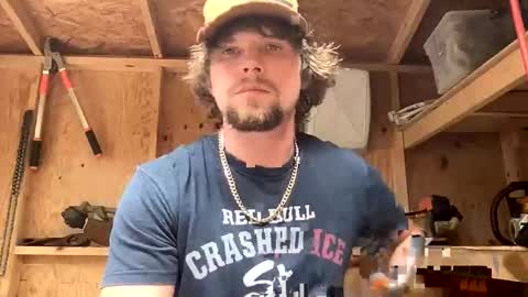 Snapshot of treeman817 chatting on May 2026 10:39:01 PM treeman817 online show from May 2026 10:39:01 PM