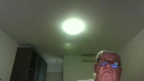 Snapshot of trekbeestje1 chatting on December 2025 05:08:02 PM trekbeestje online show from December 2025 05:08:02 PM