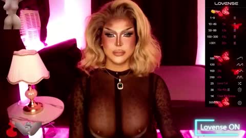 Jade online show from October 2025 10:39:02 AM