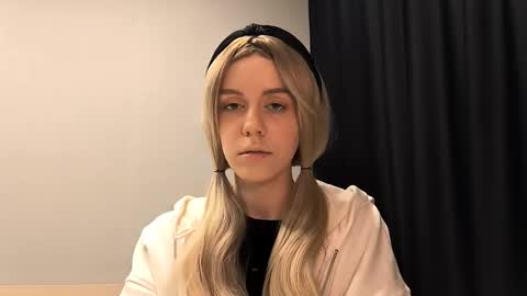 Alice online show from October 2025 07:22:01 PM