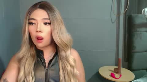 Snapshot of trexie_fucks15 chatting on October 2025 09:19:02 PM trexie_fucks15 online show from October 2025 09:19:02 PM