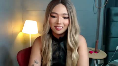 Snapshot of trexie_fucks15 chatting on November 2025 02:55:01 AM trexie_fucks15 online show from November 2025 02:55:01 AM