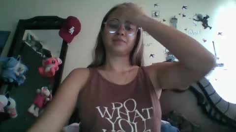 triana_bell online show from November 2025 03:06:02 PM