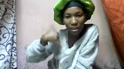 tricia9794 online show from April 2026 08:33:02 AM