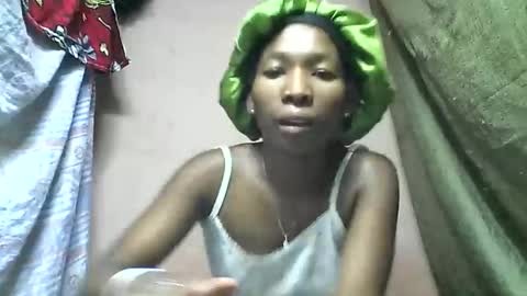 tricia9794 online show from April 2026 07:58:02 PM