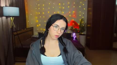 Snapshot of triciadaisy chatting on April 2026 11:30:02 AM TriciaDaisy online show from April 2026 11:30:02 AM
