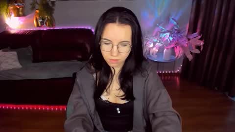 Snapshot of triciadaisy chatting on May 2026 04:28:02 AM TriciaDaisy online show from May 2026 04:28:02 AM