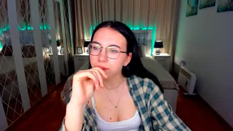 Snapshot of triciadaisy chatting on May 2026 03:30:01 PM TriciaDaisy online show from May 2026 03:30:01 PM