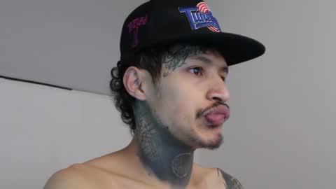 Snapshot of trieone chatting on February 2025 04:03:02 PM - trieone online show from February 2025 04:03:02 PM