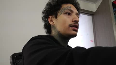 Snapshot of trieone chatting on October 2025 12:27:01 PM - trieone online show from October 2025 12:27:01 PM