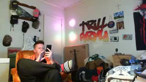 trillnonymau5 online show from January 2025 02:33:01 AM