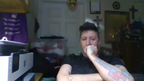 trillnonymau5 online show from February 2025 04:15:01 AM