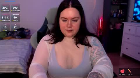 Tina online show from November 2025 11:43:02 AM