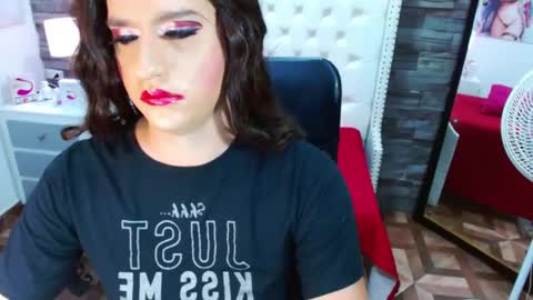 Snapshot of trinity_tsx chatting on February 2025 04:48:01 AM SOFIA online show from February 2025 04:48:01 AM